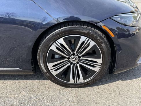 Used 2022 Mercedes-Benz EQS 450+ Sedan image 25