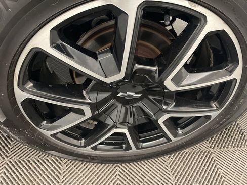 Certified 2021 Chevrolet Tahoe RST w/ Luxury Package image 2