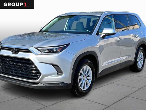 Certified 2025 Toyota Grand Highlander XLE image 1