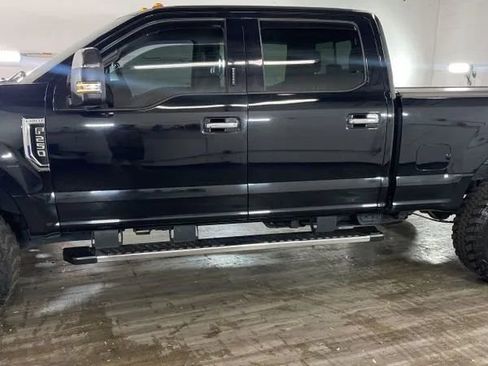 Used 2018 Ford F250 Lariat w/ Chrome Package AWD/4WD image 3