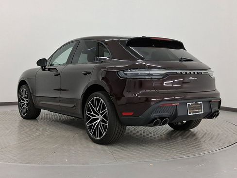 Used 2025 Porsche Macan image 3