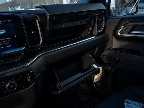 Used 2025 Chevrolet Silverado 1500 LT image 19