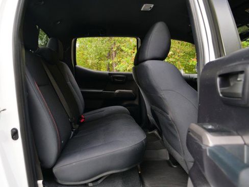 Used 2020 Toyota Tacoma TRD Sport image 42