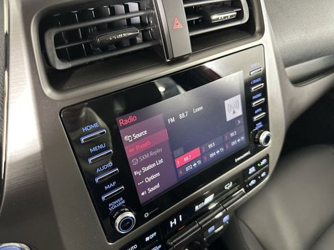 Used 2021 Toyota Prius image 16