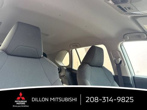 Used 2022 Toyota RAV4 LE AWD/4WD image 20