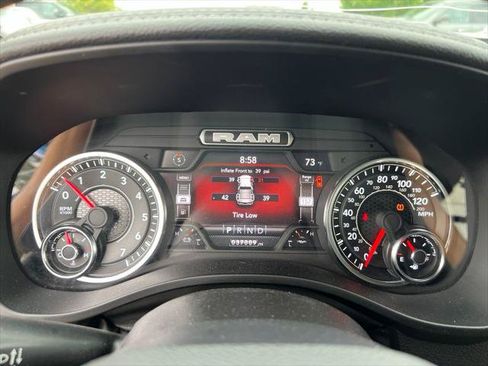 Used 2023 RAM 1500 Laramie AWD/4WD image 14