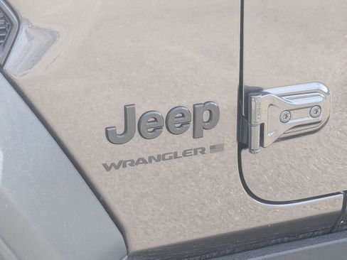 Used 2024 Jeep Wrangler Sport AWD/4WD image 10