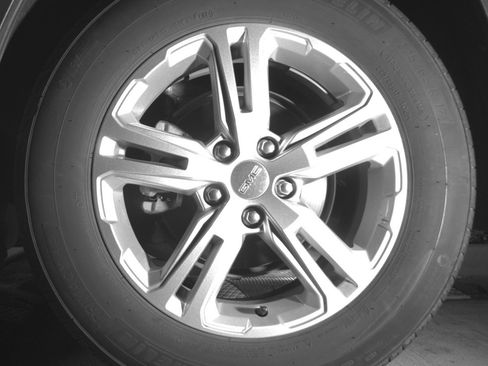 Used 2024 GMC Terrain SLE FWD image 12