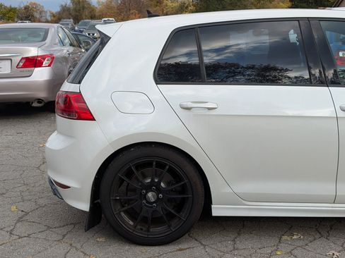Used 2016 Volkswagen Golf 4-Door image 7
