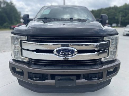Used 2017 Ford F250 King Ranch w/ FX4 Off-Road Package AWD/4WD image 2