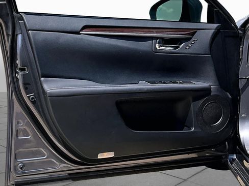 Used 2018 Lexus ES 350 w/ Luxury Package w/Wood Trim FWD image 21
