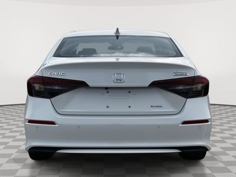Used 2025 Honda Civic Sport Touring image 4