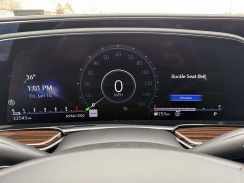 Used 2024 Cadillac Escalade Luxury image 29