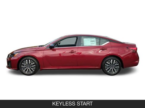 New 2026 Nissan Altima 2.5 SV FWD image 5