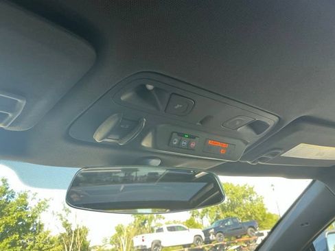 Used 2022 Chevrolet Camaro LT RWD image 28