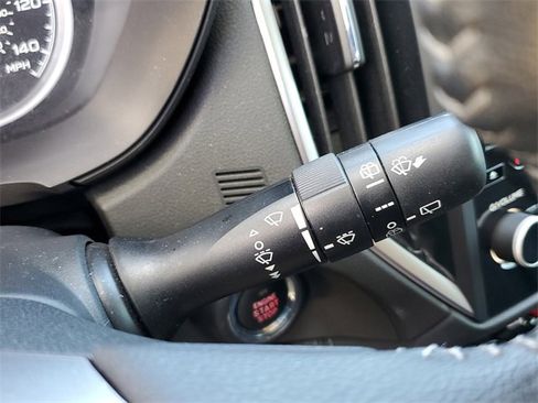 Used 2019 Subaru Forester Limited image 23