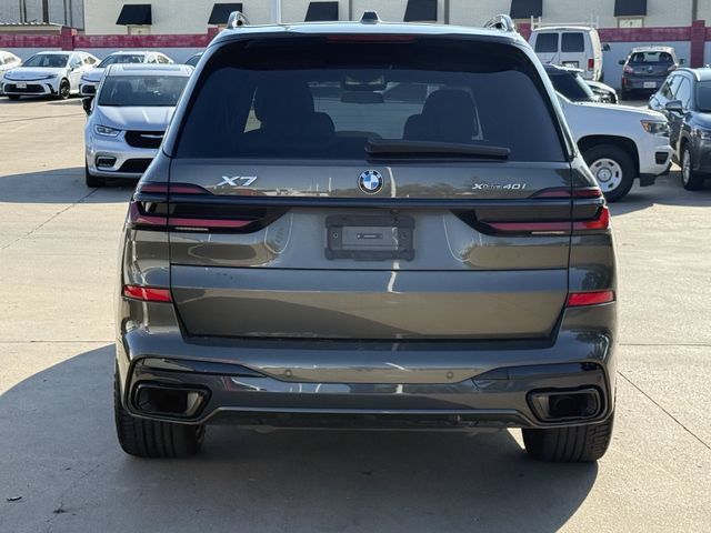 Used 2025 BMW X7 xDrive40i w/ M Sport Package AWD/4WD image 5
