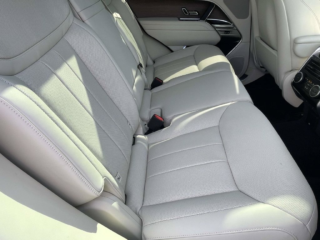 New 2026 Land Rover Range Rover SE AWD/4WD image 16
