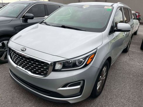 Used 2020 Kia Sedona EX image 4