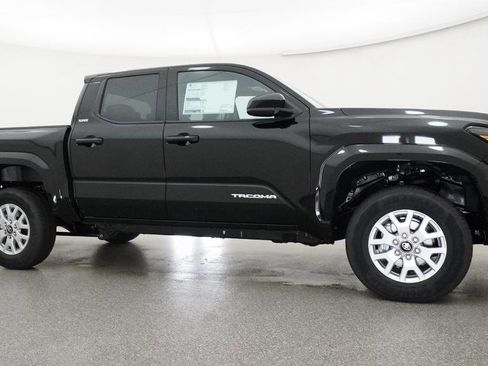 New 2026 Toyota Tacoma SR5 AWD/4WD image 8
