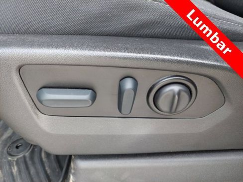 Used 2022 Chevrolet Silverado 1500 Custom image 14