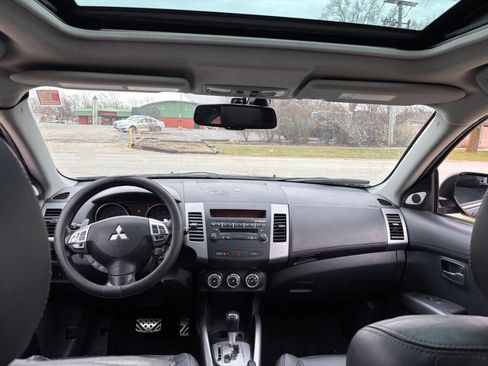 Used 2012 Mitsubishi Outlander GT image 12