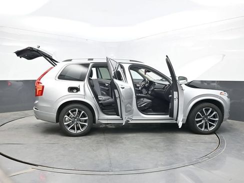 Used 2018 Volvo XC90 T6 Momentum w/ Convenience Package AWD/4WD image 59