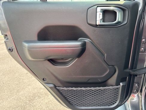 Used 2023 Jeep Gladiator Willys image 19