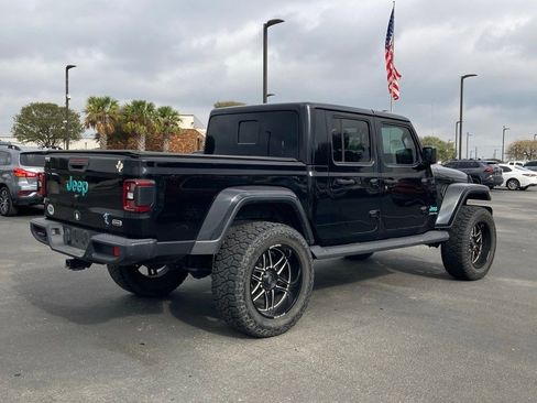 Used 2020 Jeep Gladiator Overland image 5
