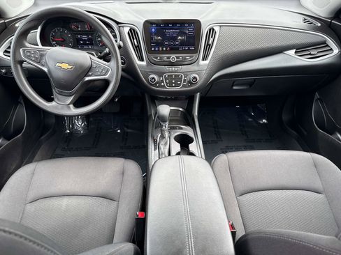 Used 2024 Chevrolet Malibu LT image 16