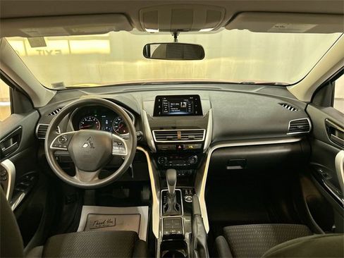 Used 2020 Mitsubishi Eclipse Cross LE image 18