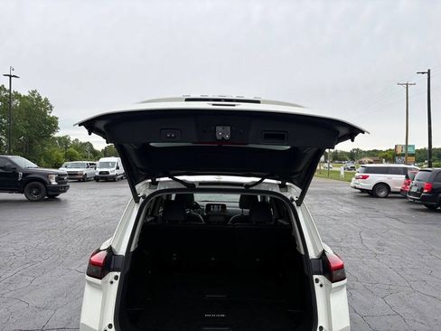 Used 2021 Nissan Rogue SL w/ Premium Package AWD/4WD image 11