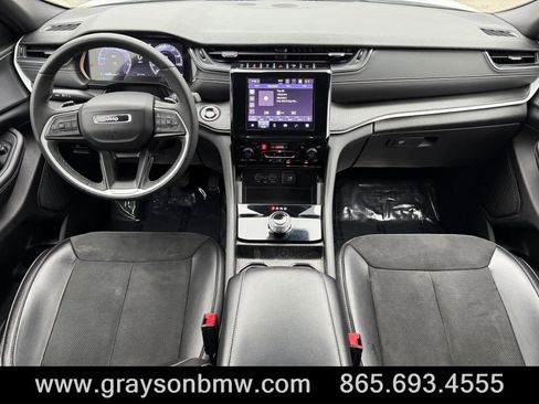 Used 2024 Jeep Grand Cherokee L Laredo image 20