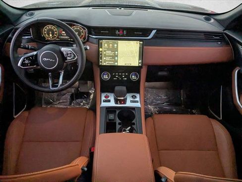 Used 2024 Jaguar F-PACE R-Dynamic S image 19