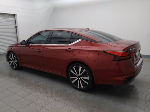 Used 2021 Nissan Altima 2.5 SR w/ SR Premium Package image 3