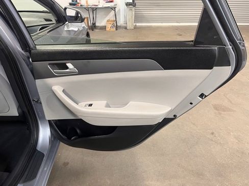 Used 2016 Hyundai Sonata SE image 15