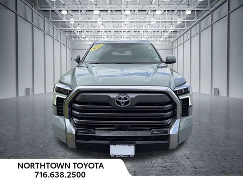 Used 2024 Toyota Tundra Limited AWD/4WD image 5
