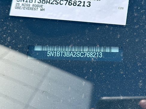 Certified 2025 Nissan Rogue SV image 7