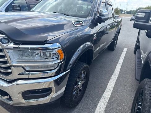 Used 2022 RAM 2500 Limited AWD/4WD image 11