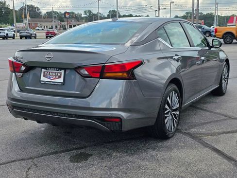 Used 2025 Nissan Altima 2.5 SV FWD image 13