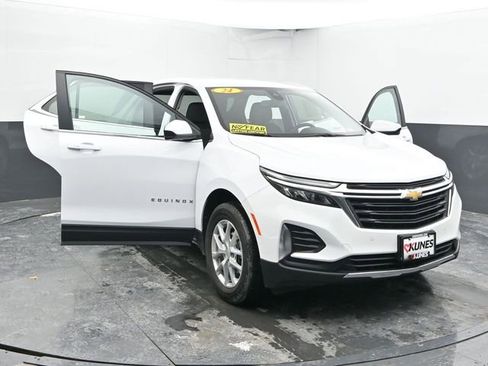 Used 2024 Chevrolet Equinox LT image 50