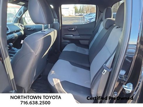 Used 2023 Toyota Tacoma TRD Off-Road image 13