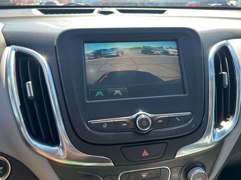 Used 2018 Chevrolet Equinox LT FWD image 14