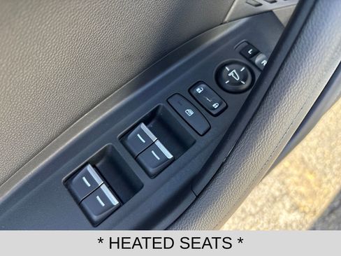 Used 2023 Acura TLX FWD image 11