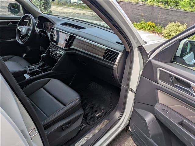 Used 2021 Volkswagen Atlas SEL AWD/4WD image 11