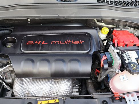 Used 2018 Jeep Renegade Limited w/ UConnect 8.4 Nav Group image 40