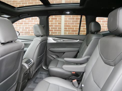 Certified 2024 Cadillac XT6 Sport w/ LPO, Floor Liner Package image 10