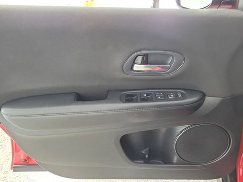 Used 2017 Honda HR-V LX image 21