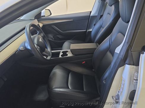 Used 2023 Tesla Model 3 RWD image 2