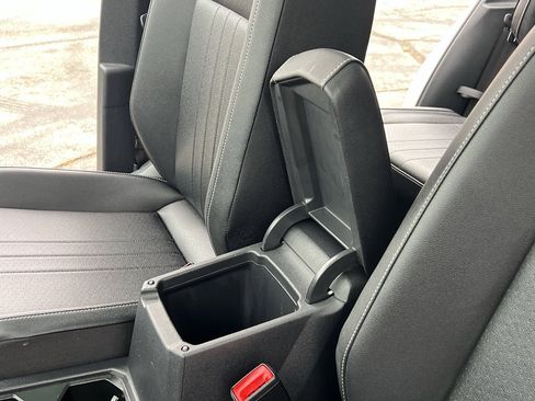 Used 2023 Volkswagen Tiguan SE R-Line image 19